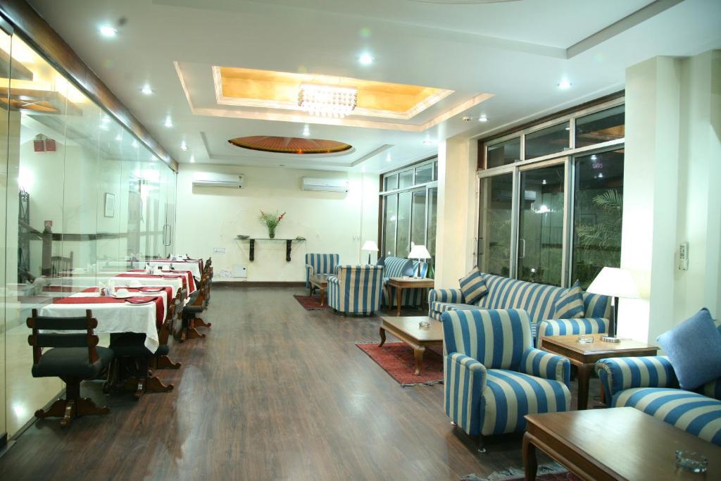 The Royal Residency Hotel Yeni Delhi Oda fotoğraf
