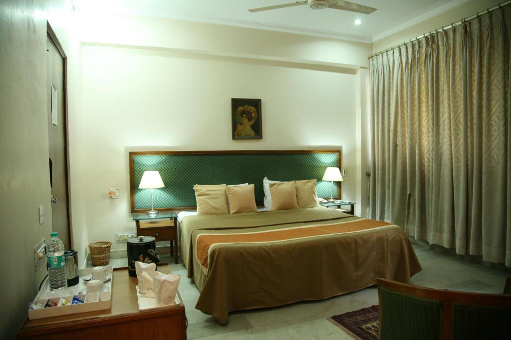 The Royal Residency Hotel Yeni Delhi Oda fotoğraf