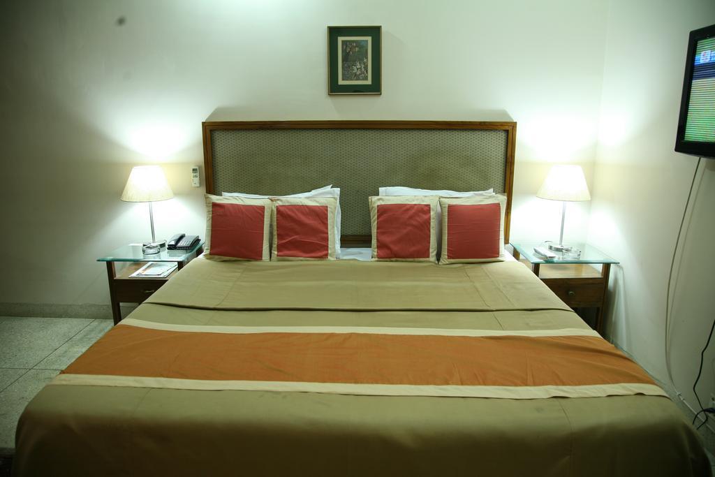 The Royal Residency Hotel Yeni Delhi Dış mekan fotoğraf
